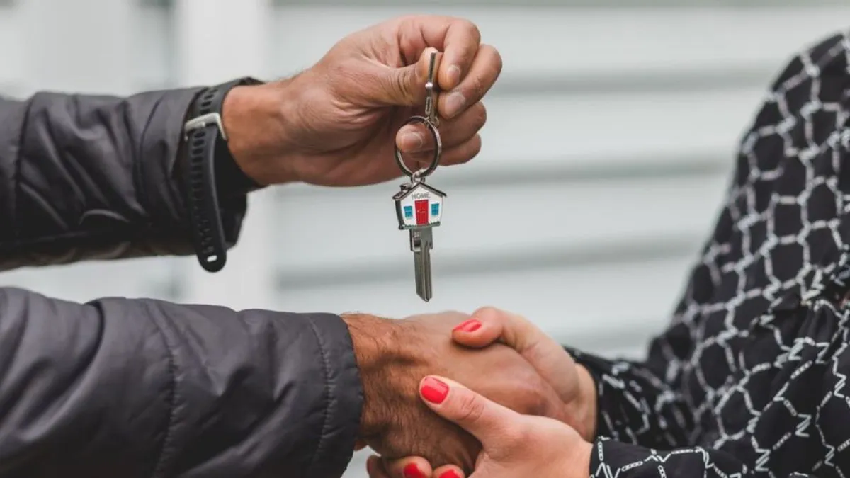 Chiriaşii au acest drept, prevăzut în Codul Civil. Ce nu au voie să facă proprietarii, atât timp cât locuinţa este închiriată