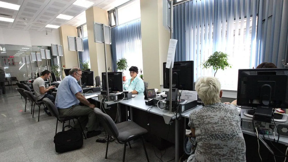 Peste 3.000 de angajări la stat în aprilie, înaintea blocării posturilor în instituțiile publice