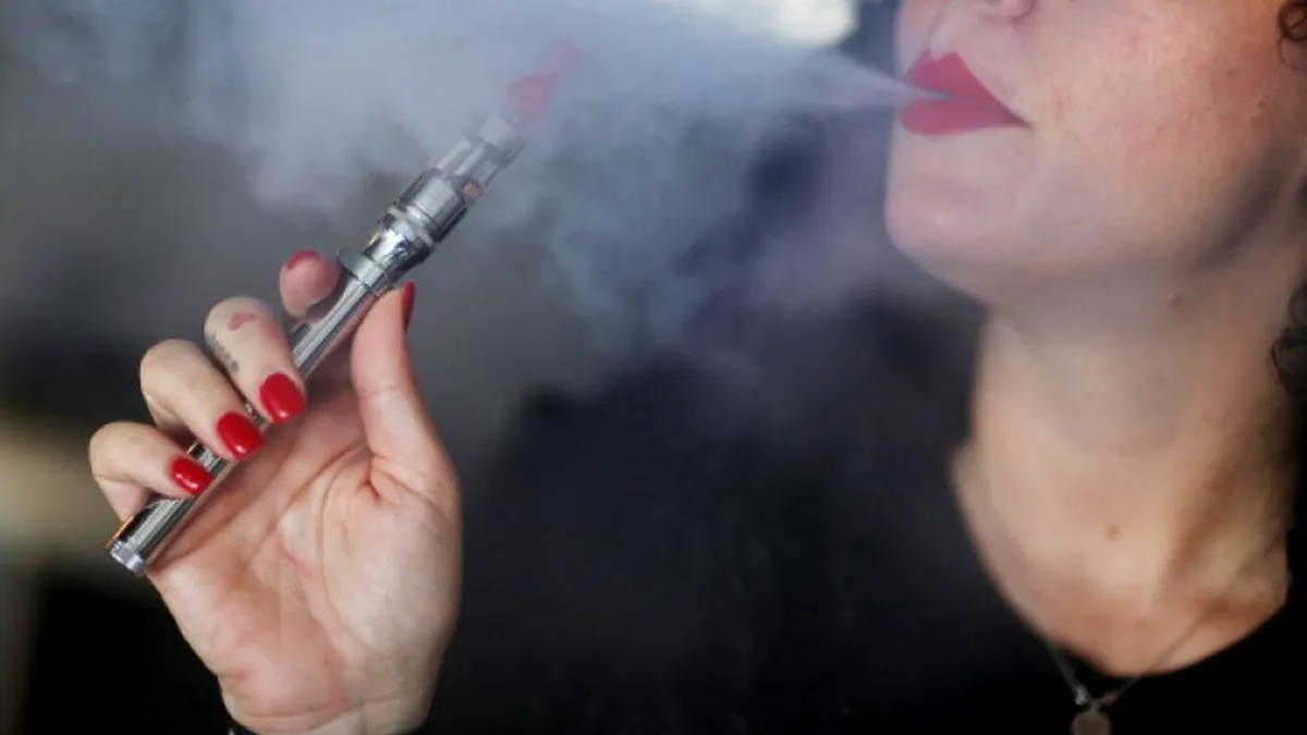 Noul act normativ de modificare al Legii nr. 201/2016 NU prevede interzicerea țigărilor electronice sau a altor produse destinate inhalării fără ardere în spațiile publice închise