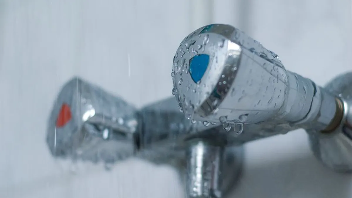 Capitala rămâne fără apă caldă, din nou! Compania municipală Termoenergetica a anunțat lucrări în tot Bucureștiul. Cât va dura înlocuirea conductelor