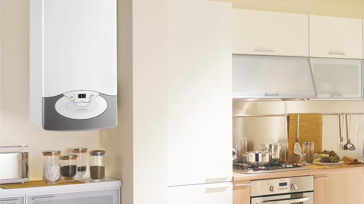 Românii vor folosi în continuare centralele pe gaze în apartamentele noi. Guvernul a amânat interzicerea