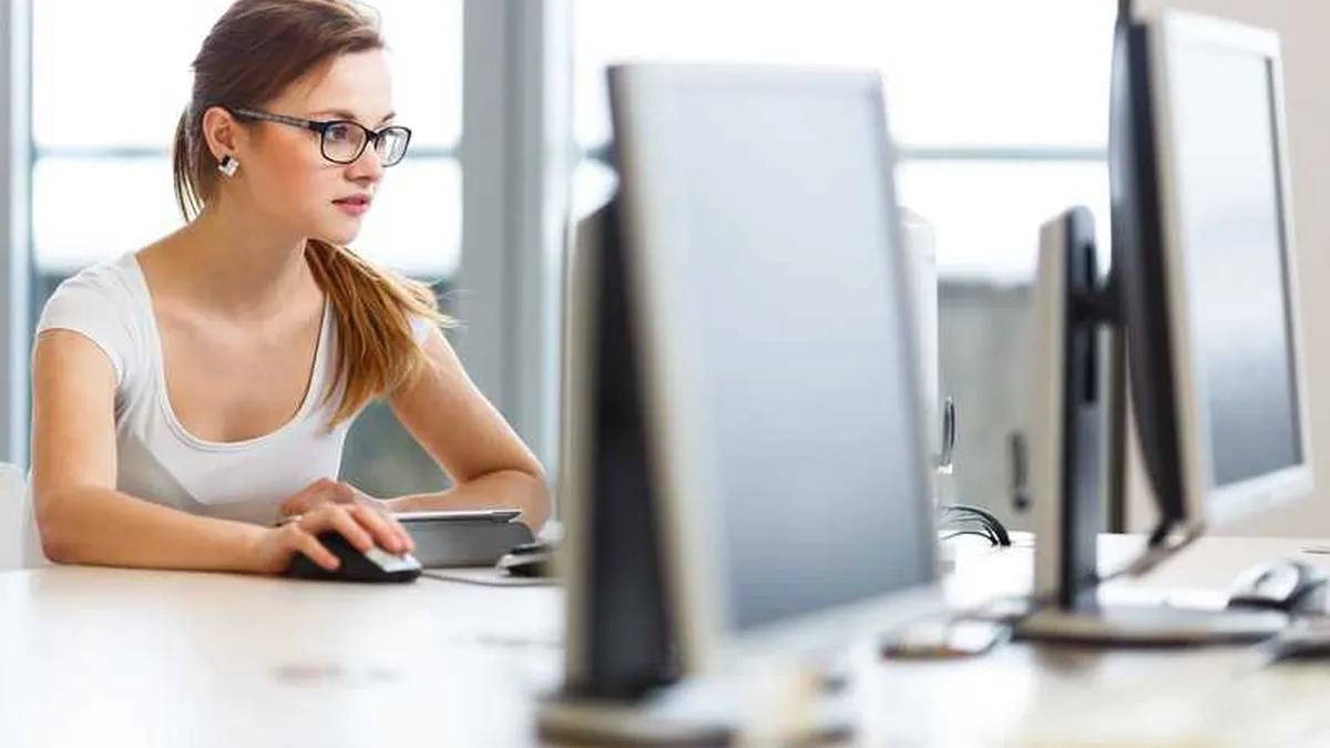 Peste 4 milioane de români au căutat oferte de angajare pe internet. Care sunt joburile care au întors multe priviri în prima jumătate a anului. Unele categorii ajung și la 9.000 de lei