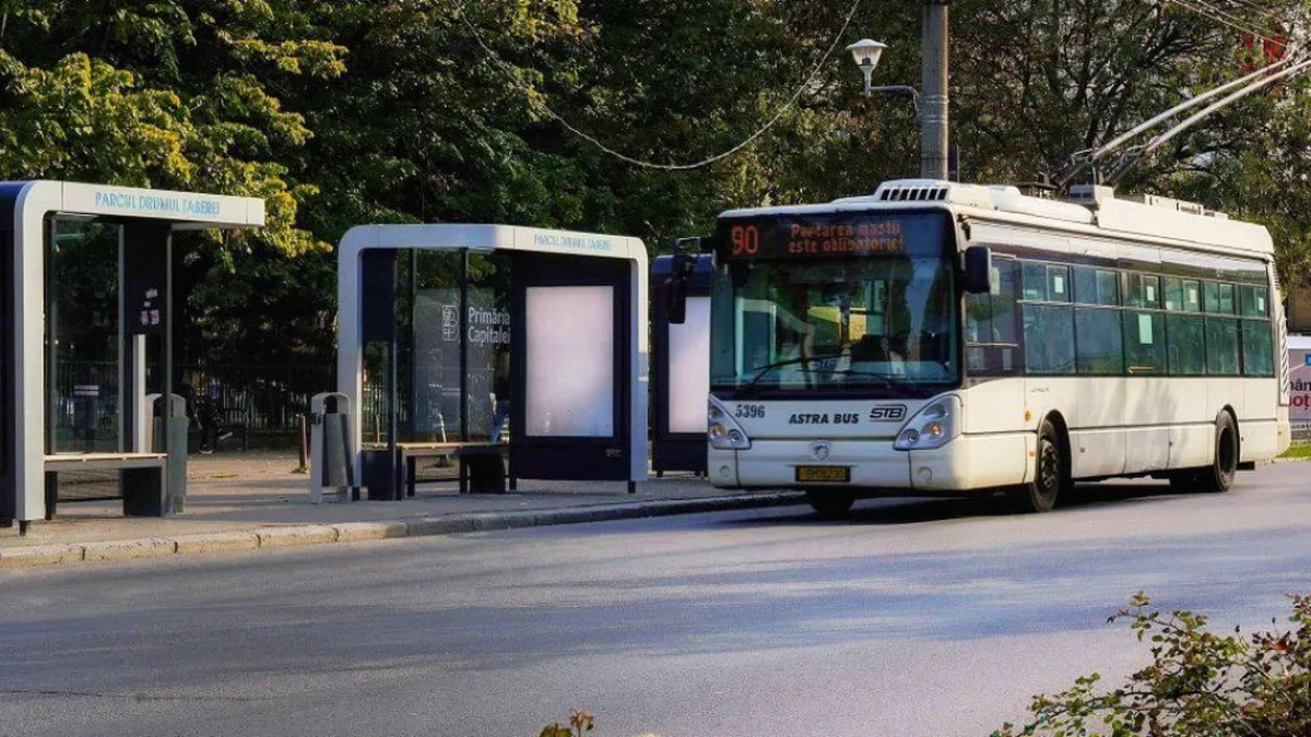 Modernizări serioase în Capitală. Nicușor Dan: „Aproape o mie de stații STB vor fi dotate cu panouri digitale”