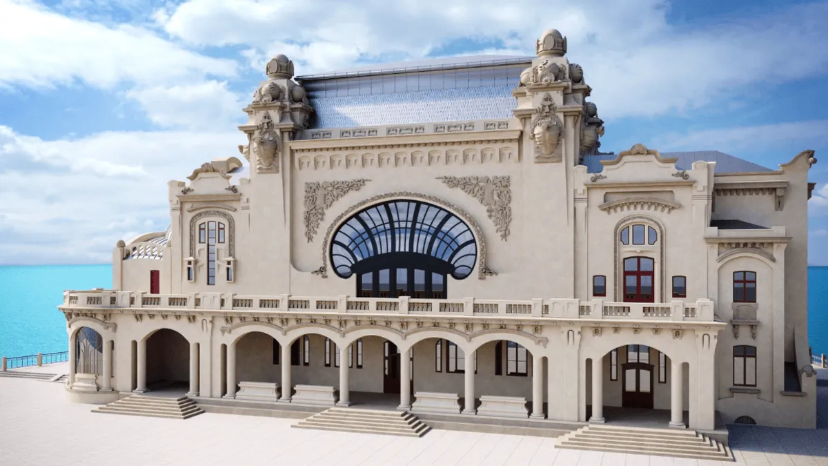 Fațada Cazinoului din Constanța a scăpat de schele. Monumentul istoric a fost reabilitat înainte de termenul de finalizare cu o valoare de peste 236 milioane de lei