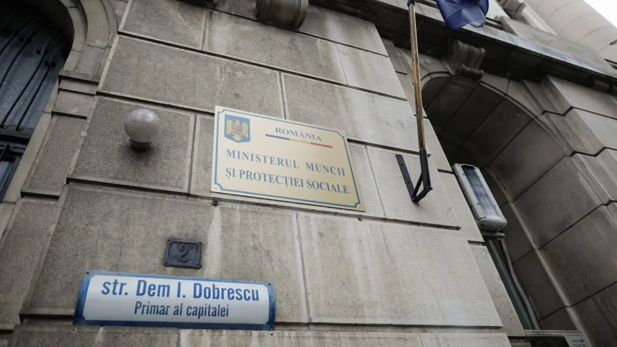 Noua lege a salarizării: sporuri limitate sau eliminate, indemnizațiile demnitarilor ar putea crește