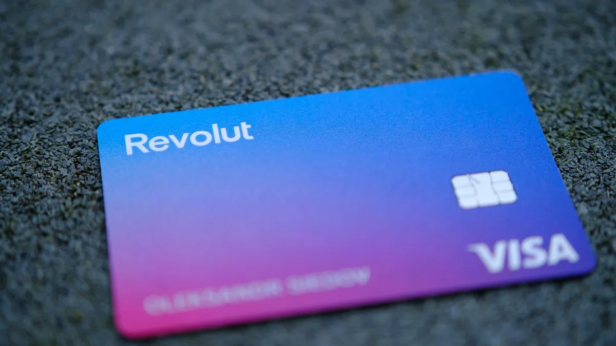 Revolut se pregăteşte să intre pe piaţa creditelor imobiliare şi face angajări inclusiv în România