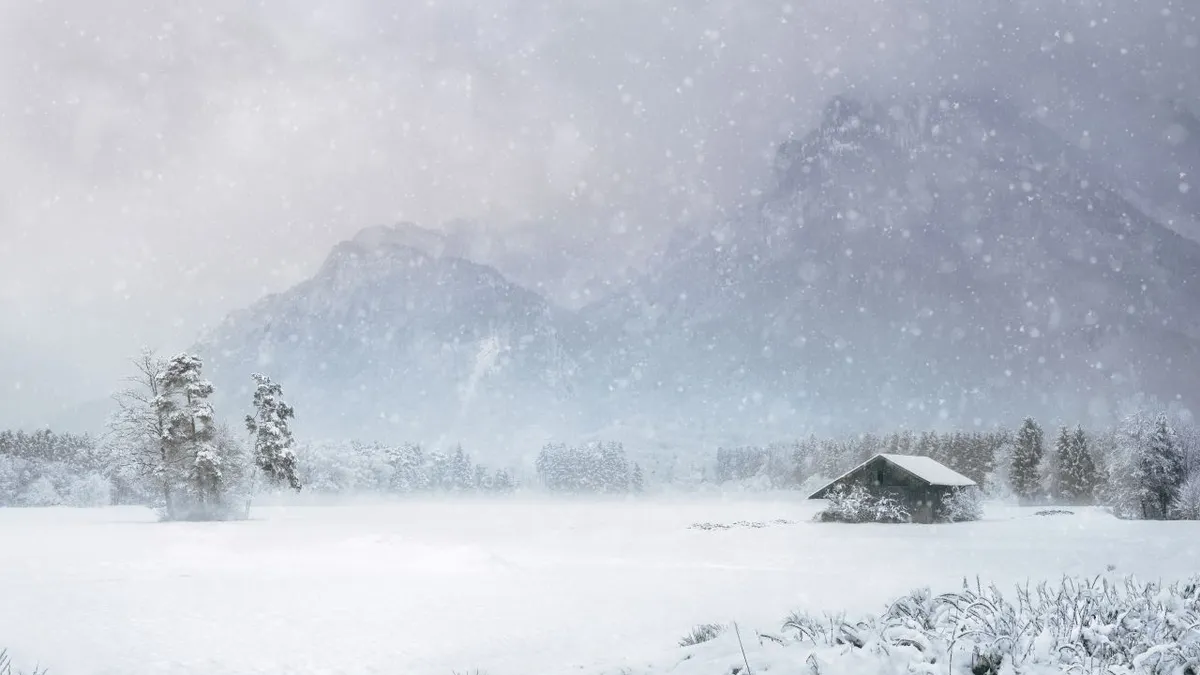 Meteo 9-12 octombrie 2023. Sunt anunțate precipitaţii şi sub formă de lapoviţă şi ninsoare în zonele de munte