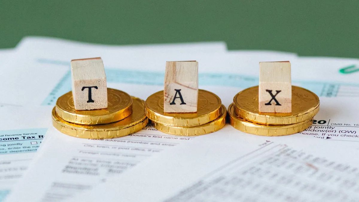 Apare o nouă taxă pentru români! După 7 ani în care taxa a fost anulată, Banca Mondială ia decizia care va înfuria românii