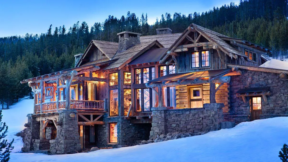 Cât costă să îți petreci Crăciunul și Revelionul în pensiunile vedetelor. Ce oferte exclusive și facilități din partea casei sunt puse la dispoziție