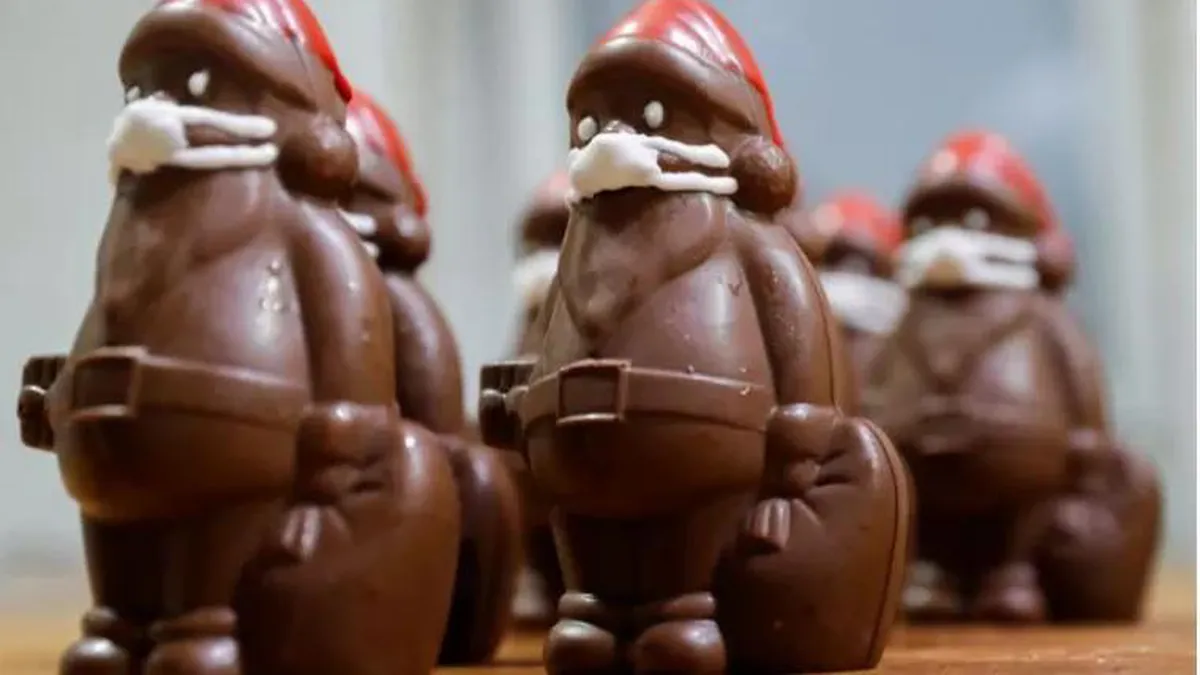Spunem ADIO Moș Crăciunilor din ciocolată? Temperaturile ridicate din această toamnă au redus cererea pentru figurinele de ciocolată în formă de Moș Crăciun!
