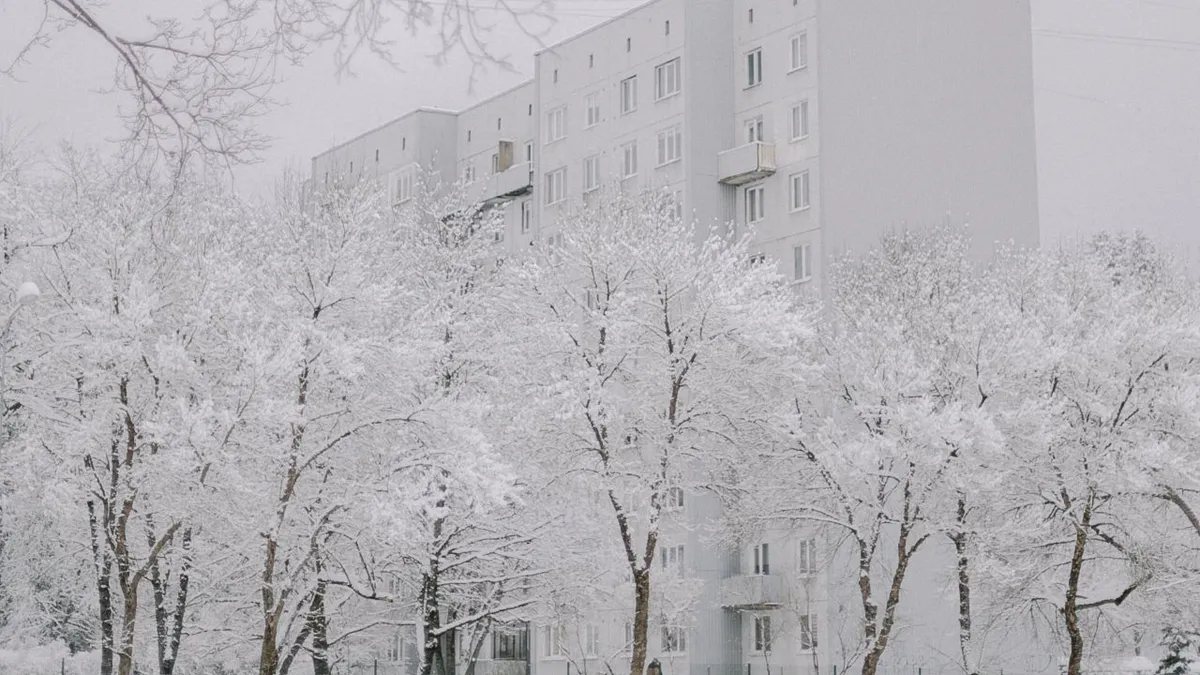 Se întoarce iarna în București! Meteorologii Accuweather au actualizat prognoza