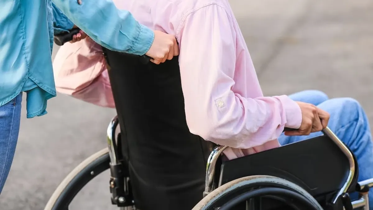 Un fost militar s-a prefăcut 20 de ani că este paralizat. Cum s-a aflat că a primit fraudulos beneficiile unei persoane cu handicap