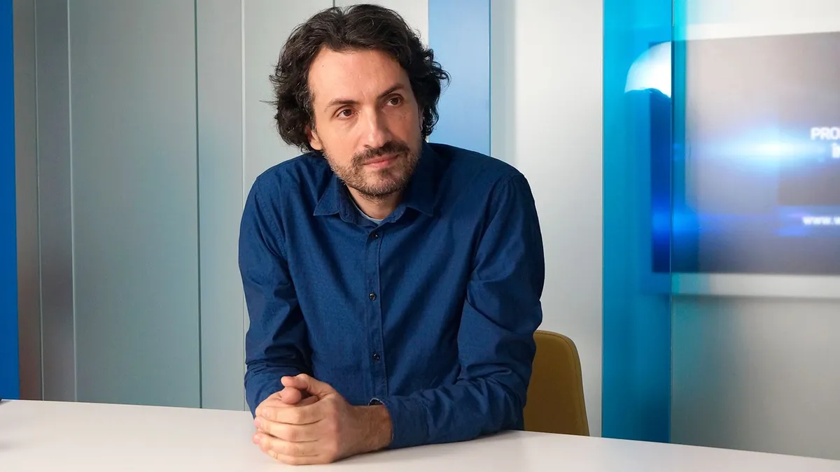 Country manager la Jysk România şi Bulgaria, Alex Bratu a vrut în tinereţe să fie antreprenor, rocker sau avocat: Părinţii voiau să fiu doctor. Am dat la Drept, pentru că îmi place istoria, dar eu voiam să fiu artist rock, să am o trupă