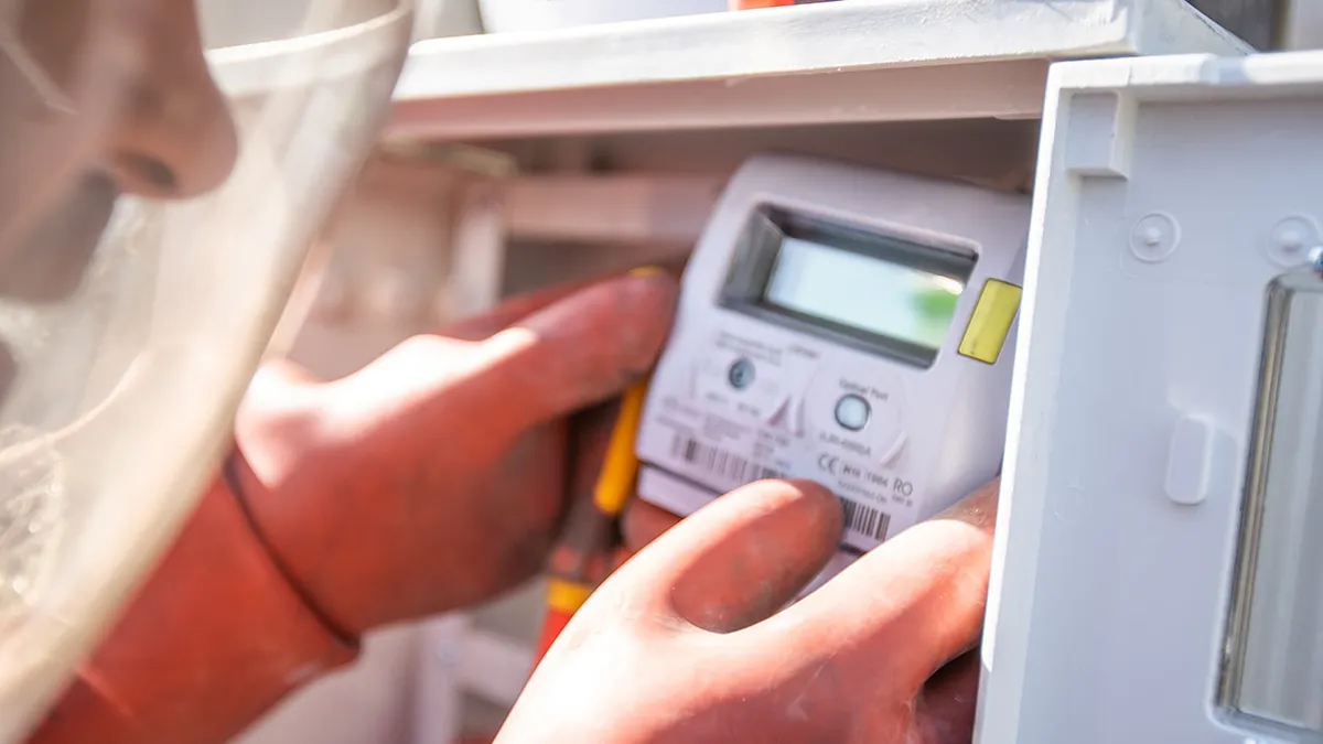 Românii vor monta al doilea contor pentru energia electrică: „Costurile vor fi suportate de consumatori!”