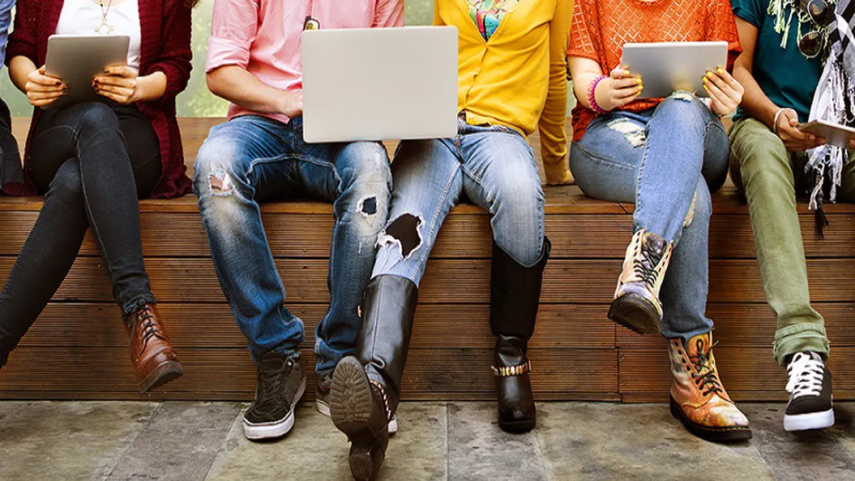 Generaţia Z: Scopul în viaţă, mai important decât banii, pentru fericire pentru 50% dintre tinerii de până în 26 de ani