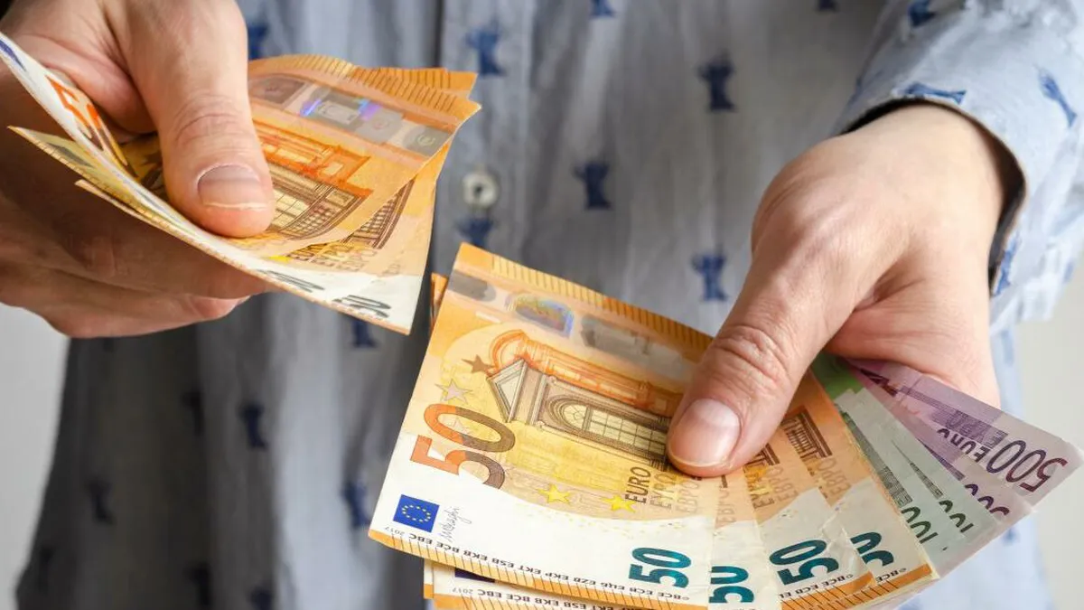 Topul ţărilor căutate pentru muncă în străinătate. Domeniile preferate de români, construcţiile nu mai sunt de actualitate