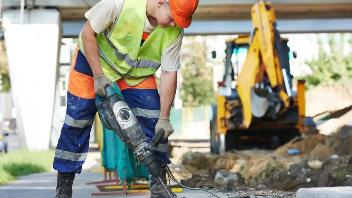 Ţara care are nevoie urgent de 65.000 de muncitori în construcţii. Cum arată cea mai amplă ofertă de muncă a momentului