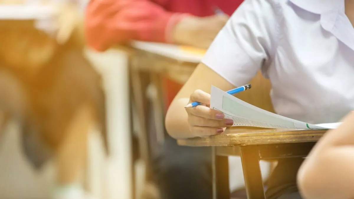 Propunere inovatoare de la Ministerul Educaţiei. Elevii olimpici ar putea intra la liceu fără să dea Evaluarea Naţională