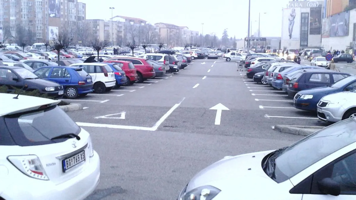 Amendă de până la 10.000 de lei în parcările supermaketurilor. Poliția Română a făcut anunțul