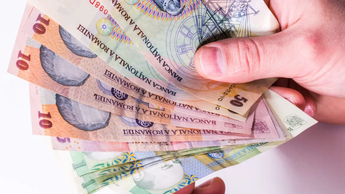 Leul se prăbușește față de euro. Moneda europeană continuă creșterea