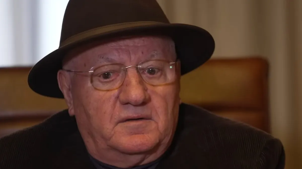 Dar din dar se face rai. Mitică Dragomir împarte burse de școlarizare copiilor defavorizați