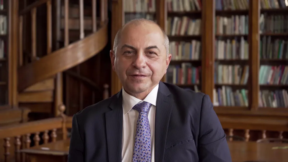 Cătălin Cîrstoiu a amenințat cu retragerea de la Primăria Capitalei. Medicul se teme că va fi trădat de coaliție