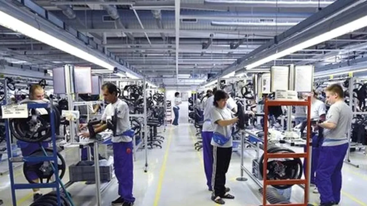 Vești bune pentru românii din acest oraș! O fabrică uriașă se va deschide și sute de locuri de muncă vor ieși pe piață