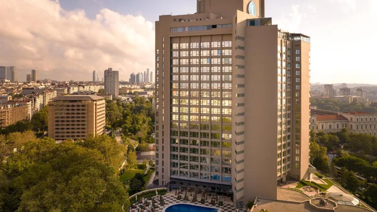 Cine se află în spatele celebrului hotel Intercontinental din București. Investiție de 21 de milioane de euro pentru renovarea și modernizarea unității de lux