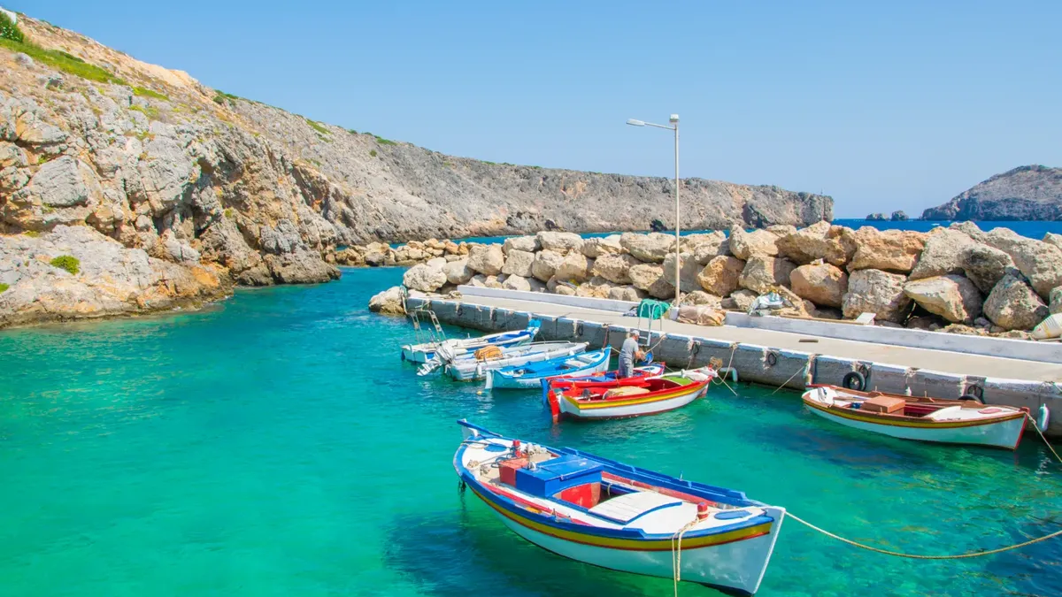 Locul superb din Europa unde primești GRATIS casă și teren doar ca să te muți acolo. Statul îți bagă și 23.000 de euro în cont dacă iei decizia asta