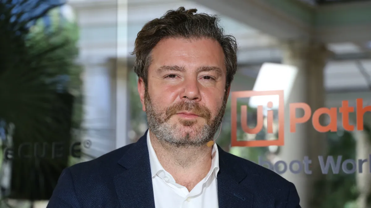 Miliardarul Daniel Dines, despre concedierile operate în ultimii 5 ani în cadrul companiei UiPath: „A fost extraordinar de greu pentru mine, am concediat 15% dintre angajați”