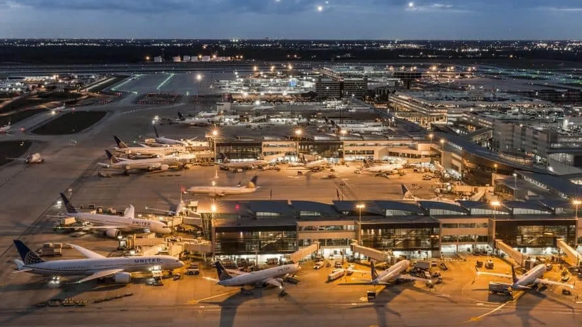 Unde poți face reclamație dacă ți se anulează cursa aeriană sau îți întârzie avionul mai mult de trei ore. Sigur nu știai asta