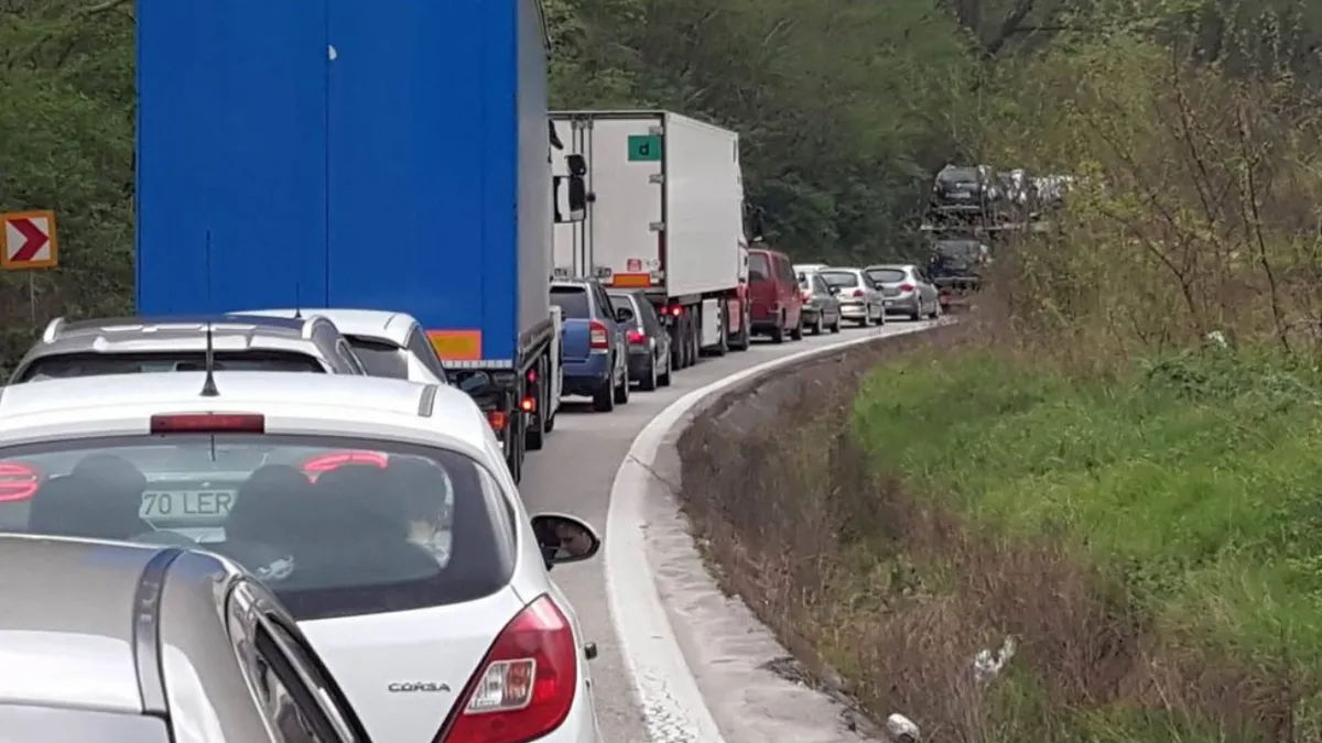 Trafic blocat pe Valea Prahovei. Poliția avertizează zonele aglomerate din ziua votului
