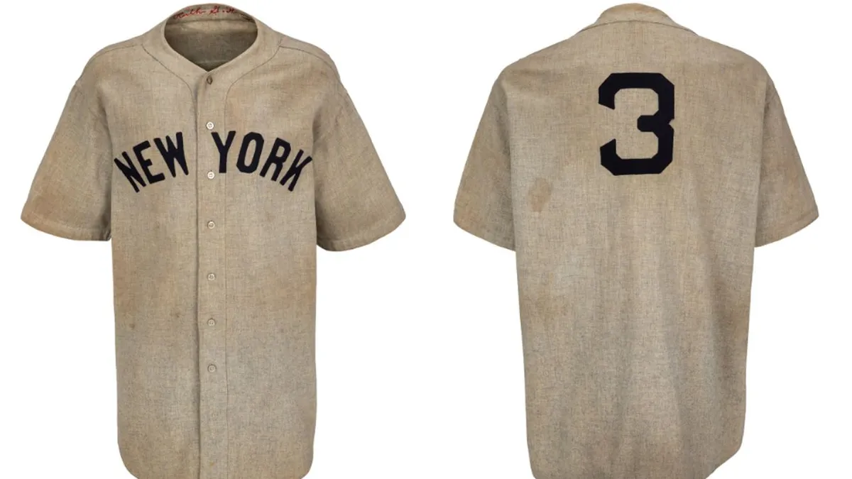 Cât valorează cel mai scump tricou din lume. E o capsulă a istoriei sportului