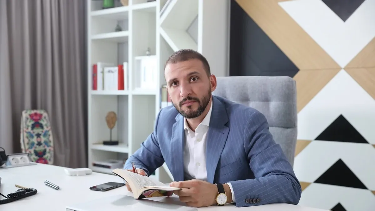 Donație record: Ștefan Mandachi a donat 500.000 de euro pentru construcția Spitalului Gura Humorului