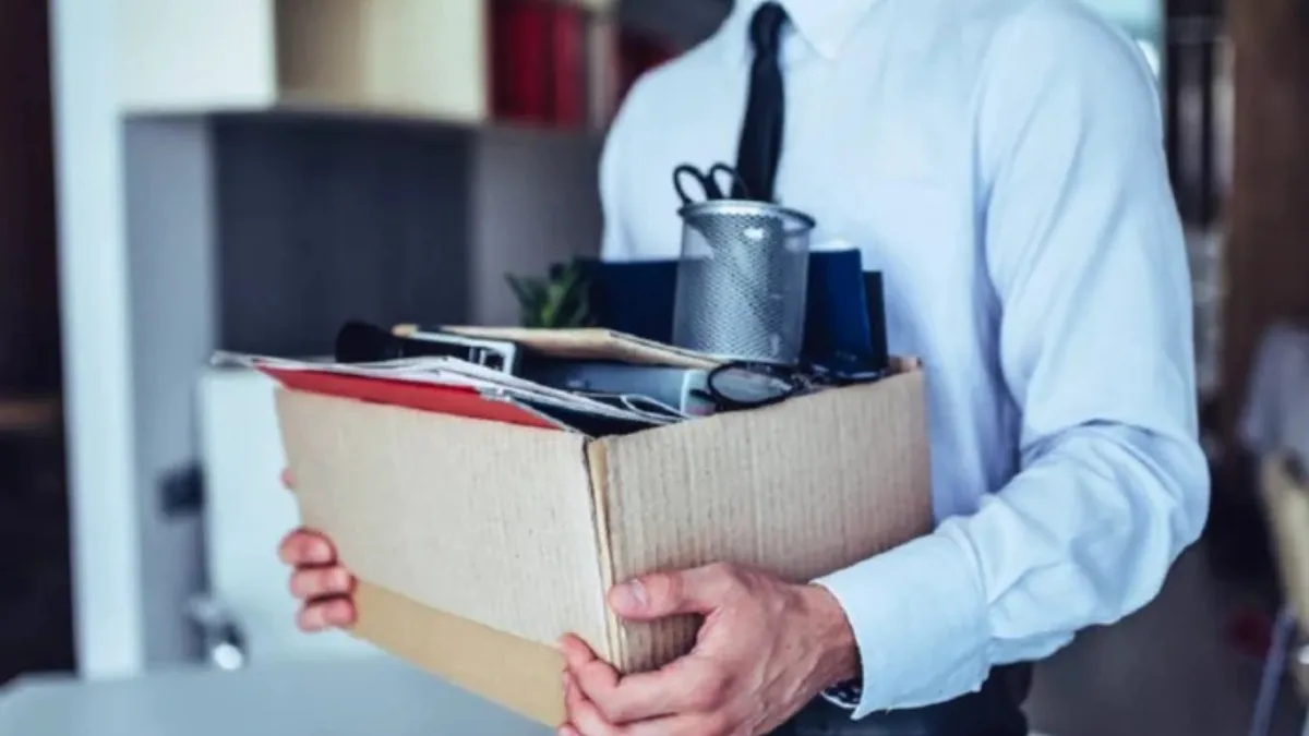 Concedieri pe bandă rulantă într-o companie celebră. 50% dintre angajați sunt dați afară