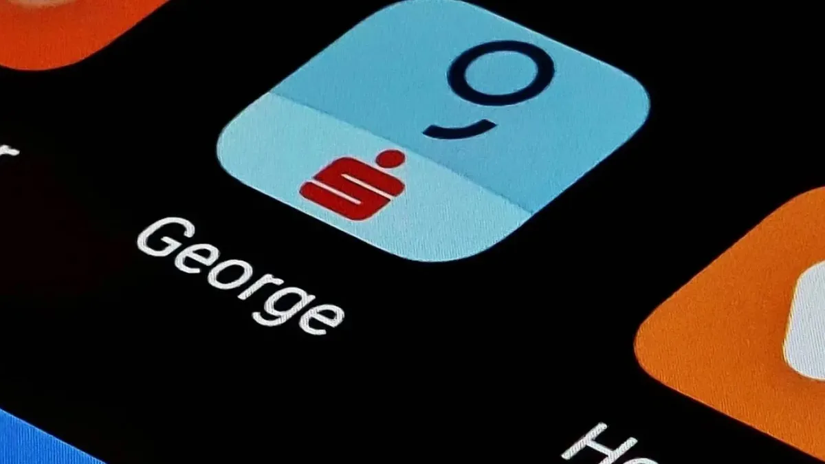 Toți clienții BCR trebuie să știe. Verifică-ți banii din cont în aplicația George