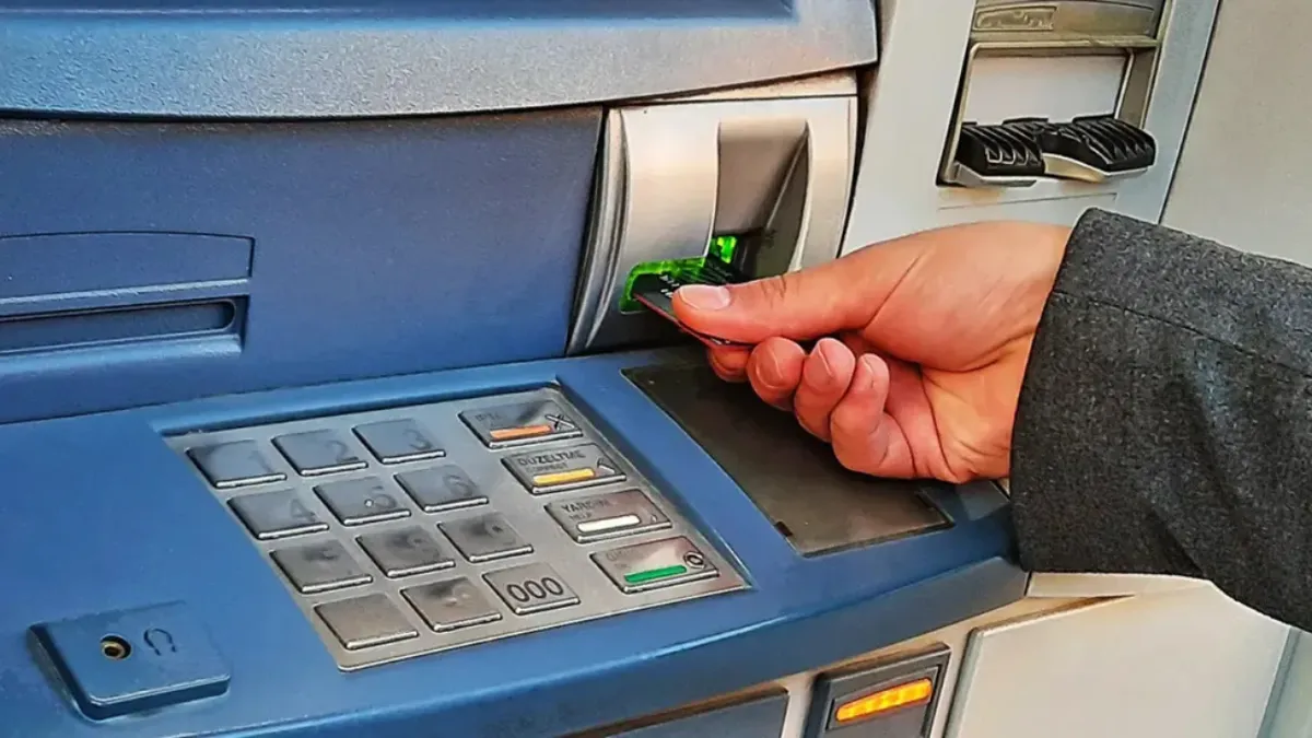 Schimbari majore la bancomate! Uniunea Europeană impune noi reguli care vor intra în vigoare pe 28 iunie 2025