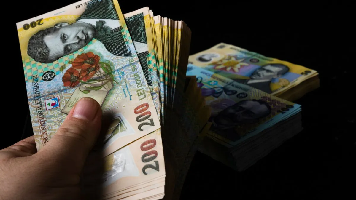 Se caută angajați români în mai multe domenii. Salarii de 30.000 de lei pe lună. Care este condiția obligatorie