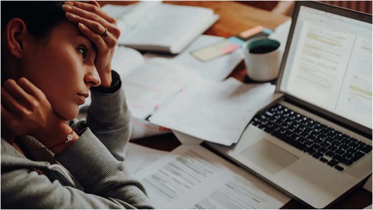 15% dintre membrii Generației Z lucrează în domenii care nu li se potrivesc. Sistemul de educație din România nu îi pregătește pe tineri pentru viitor. Care sunt soluțiile