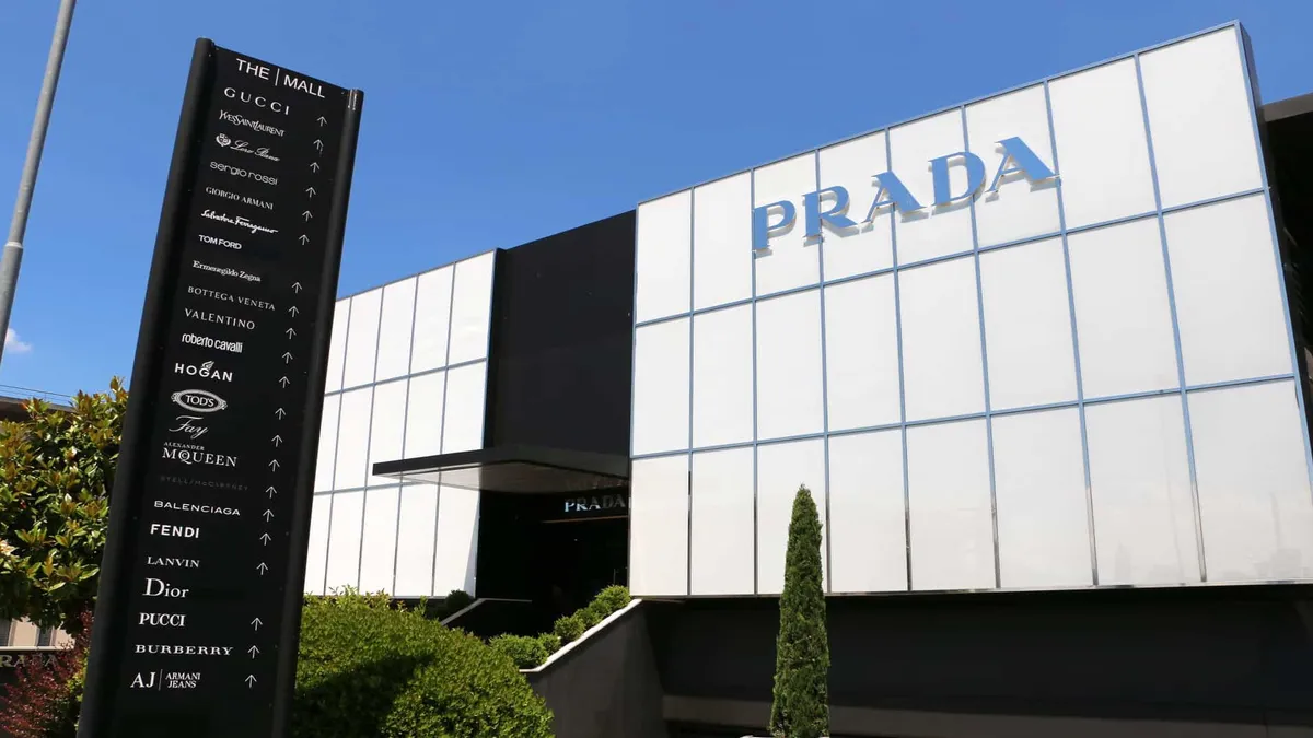 Prada face investiții de zeci de milioane de euro în România. A deschis a doua fabrică