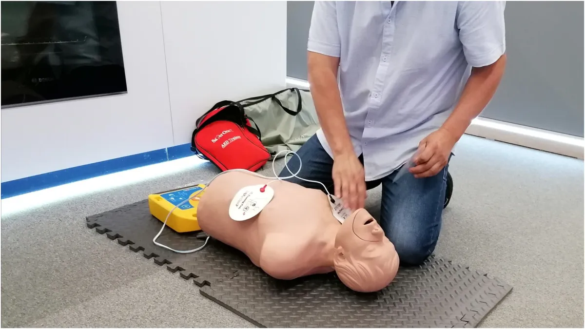 Cât costă cursurile de prim ajutor. 1 minut poate face diferența între viață și moarte