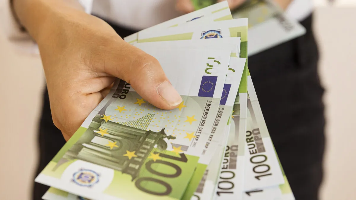 Locuri de muncă pentru români plătite cu peste 6.000 de euro de lună. Care sunt posturile căutate