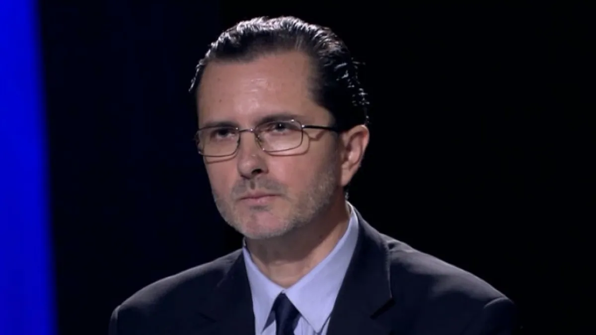 Vasile Bănescu, mesaj pentru români înainte de alegeri: Alegerea răului travestit în bine e sinucigaşă. Treziţi-vă, fiţi treji, nu vă lăsaţi înşelaţi!