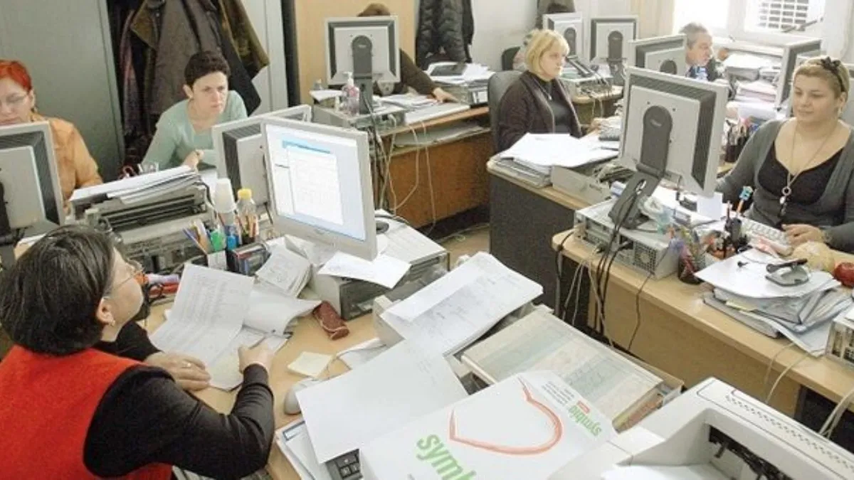 Zece tipuri de venituri înghețate sau eliminate prin ordonanța trenuleț în 2025. Ce se va întâmpla cu angajații care fac ore suplimentare