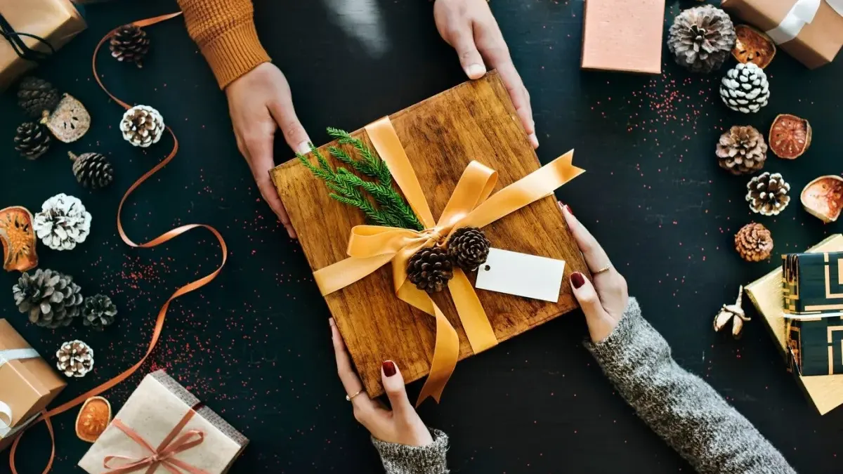 Ce cadouri să nu oferi niciodată. Sunt aducătoare de ghinion. Unele aduc pagubă, altele amplifică tensiunile în cuplu