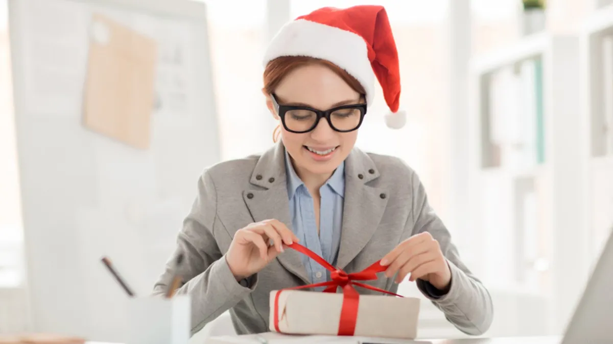 Tichete cadou de Crăciun 2024. Cum se acordă bonusurile pentru angajați