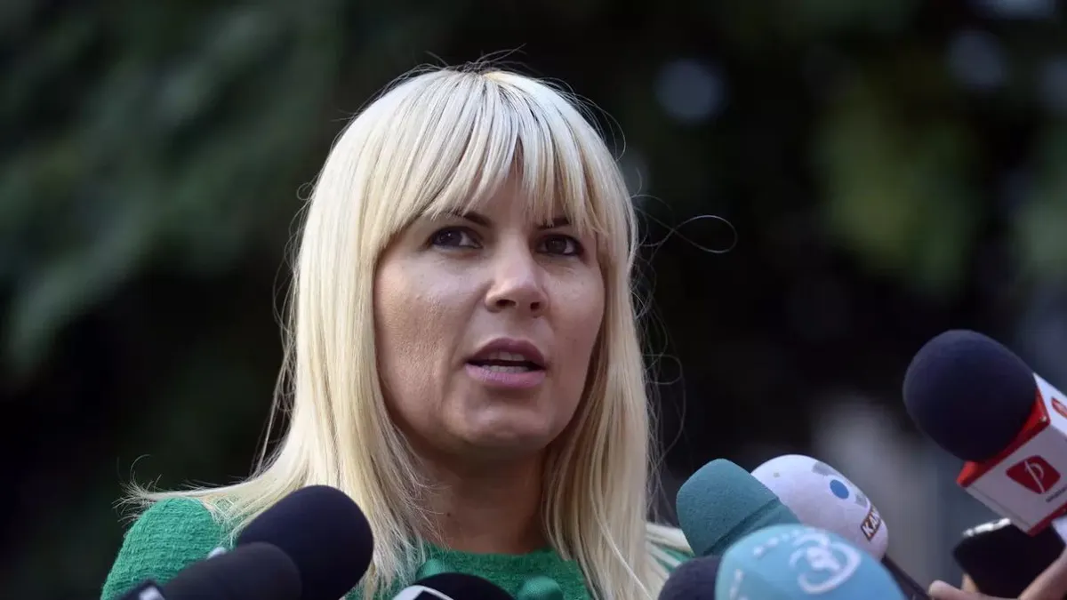 Elena Udrea, prima reacție din penitenciar după demisia lui Iohannis: În fața uraganului Trump care mătură conducerea Soros-ită a UE, liderii PNL încearcă să facă, în slugărnicia lor, din România, redută lui Soros în Europa