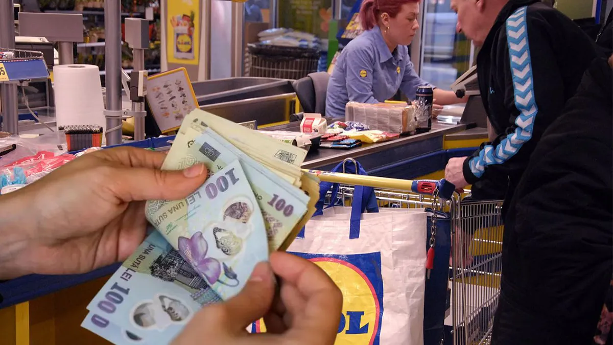 Salariul lunar al unui casier Lidl în România în decembrie 2024, mai mare decât un profesor debutant!