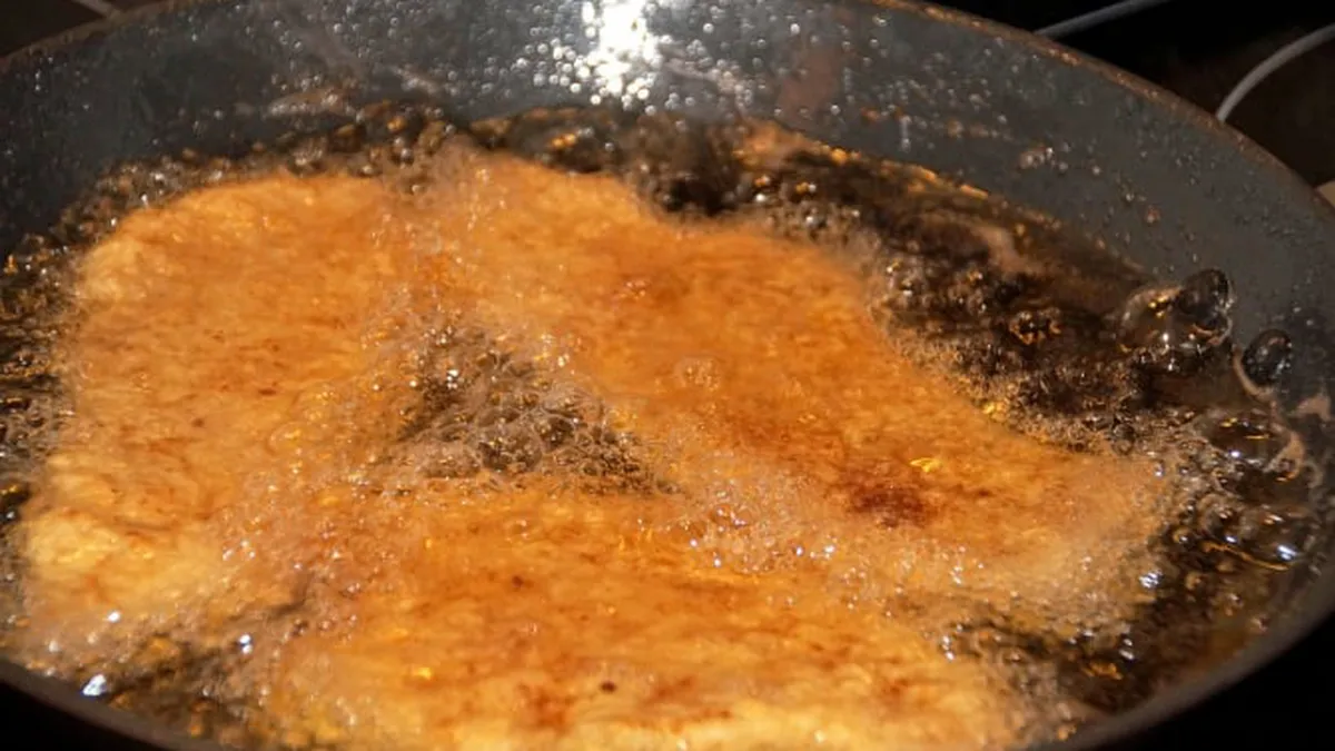 Ce să faci cu uleiul pe care nu-l mai folosești. E complet interzis să-l arunci în chiuvetă