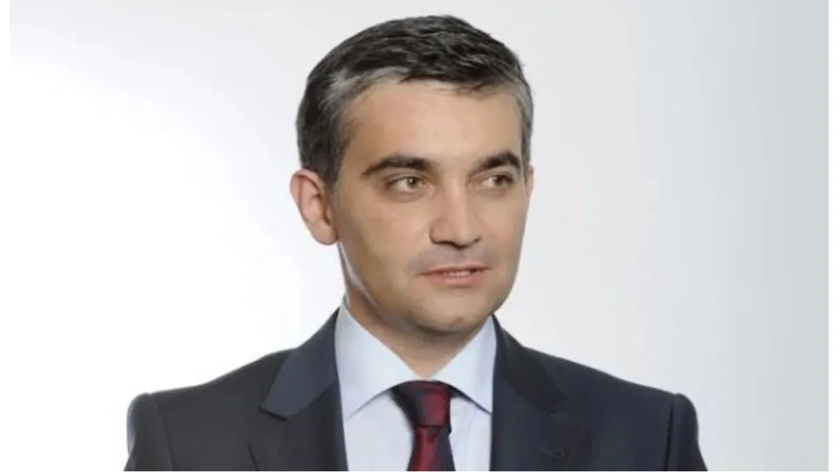 Primarul orașului Sinaia, Vlad Oprea, a fost implicat într-un accident rutier. Edilul și alte trei victime au fost transportați la spital